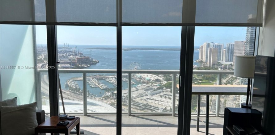 Condominio en Miami, Florida, 1 dormitorio № 1878023