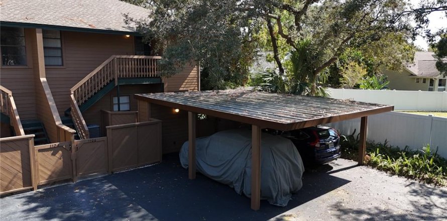 Condominio en Palm Harbor, Florida, 2 dormitorios  № 1420525