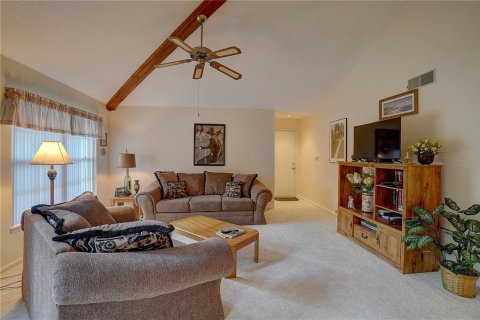 Condo in Palm Harbor, Florida, 2 bedrooms  № 1420525 - photo 8