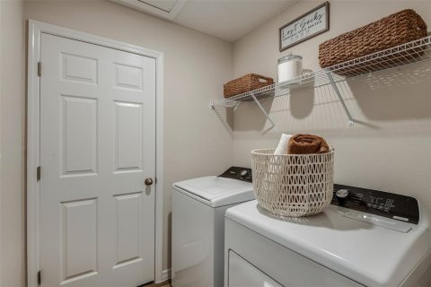 Townhouse in Haines City, Florida 3 bedrooms, 159.79 sq.m. № 2151248 - photo 22