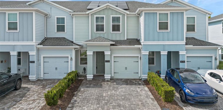 Adosado en Kissimmee, Florida 3 dormitorios, 155.52 m2 № 1894954