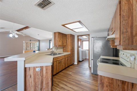 Casa en venta en Spring Hill, Florida, 2 dormitorios, 150.5 m2 № 1880702 - foto 13