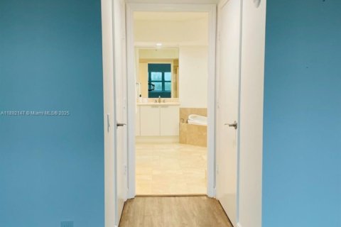 Copropriété à louer à North Miami, Floride: 2 chambres, 161.93 m2 № 1944185 - photo 11