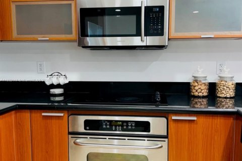 Copropriété à louer à North Miami, Floride: 2 chambres, 161.93 m2 № 1944185 - photo 6