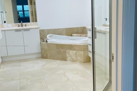 Copropriété à louer à North Miami, Floride: 2 chambres, 161.93 m2 № 1944185 - photo 15