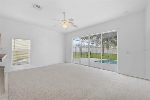 Casa en venta en Davenport, Florida, 5 dormitorios, 217.86 m2 № 2386615 - foto 4