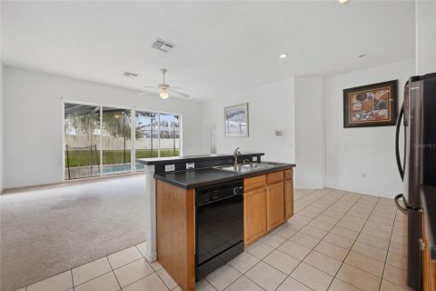 Casa en venta en Davenport, Florida, 5 dormitorios, 217.86 m2 № 2386615 - foto 14