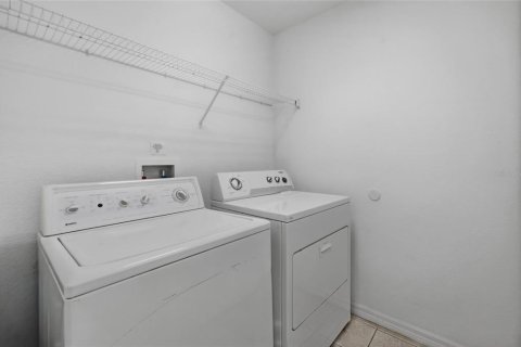 Casa en venta en Davenport, Florida, 5 dormitorios, 217.86 m2 № 2386615 - foto 27