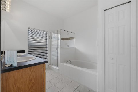 Casa en venta en Davenport, Florida, 5 dormitorios, 217.86 m2 № 2386615 - foto 17