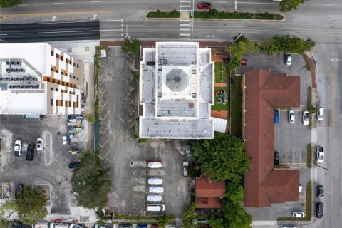 Commercial property in Miami, Florida № 1972894 - photo 6