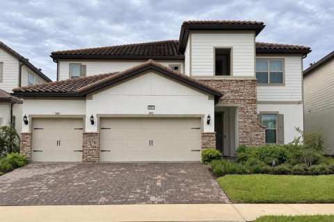 House in Orlando, Florida 7 bedrooms, 416.95 sq.m. № 2359303