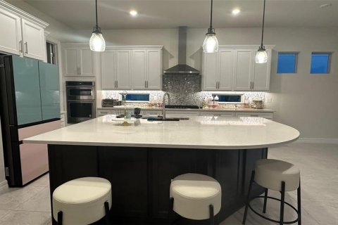 Casa en venta en Orlando, Florida, 7 dormitorios, 416.95 m2 № 2359303 - foto 2