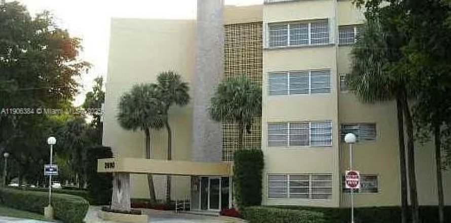 Condo in Miami, Florida, 2 bedrooms  № 1956928