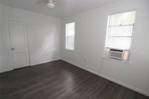 Villa ou maison à louer à Sarasota, Floride: 2 chambres, 87.7 m2 № 2148957 - photo 6