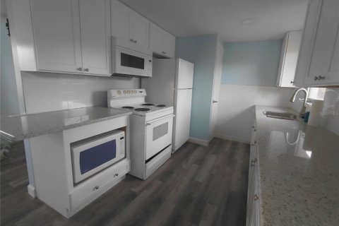 Villa ou maison à vendre à Englewood, Floride: 2 chambres, 81.75 m2 № 1915561 - photo 4