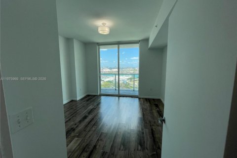 Condominio en alquiler en Miami, Florida, 1 dormitorio, 74.51 m2 № 2040229 - foto 9