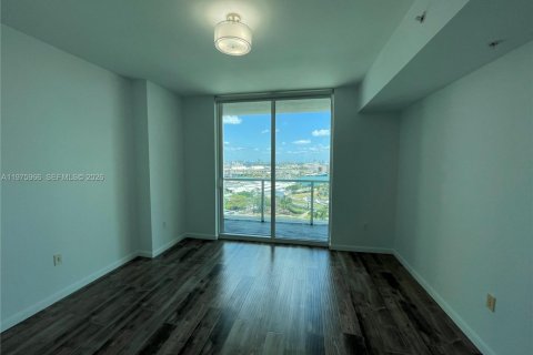 Condominio en alquiler en Miami, Florida, 1 dormitorio, 74.51 m2 № 2040229 - foto 10