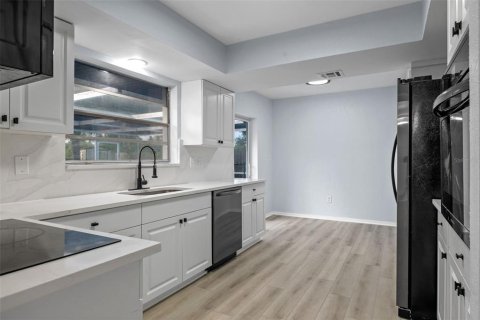 Villa ou maison à vendre à Palm Bay, Floride: 3 chambres, 172.33 m2 № 1834589 - photo 7
