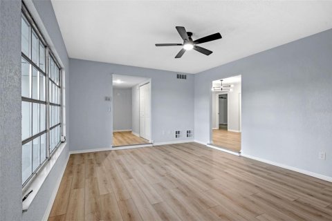 Villa ou maison à vendre à Palm Bay, Floride: 3 chambres, 172.33 m2 № 1834589 - photo 3