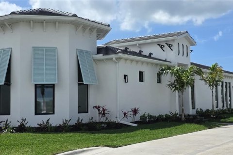 Villa ou maison à louer à Bradenton, Floride: 3 chambres, 278.71 m2 № 1651448 - photo 1
