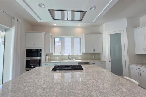 Villa ou maison à louer à Bradenton, Floride: 3 chambres, 278.71 m2 № 1651448 - photo 6