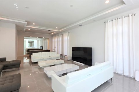 Villa ou maison à louer à Bradenton, Floride: 3 chambres, 278.71 m2 № 1651448 - photo 8