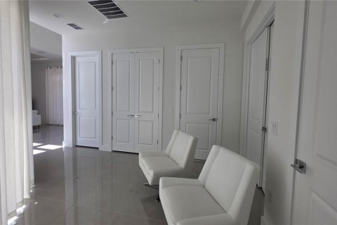 Villa ou maison à louer à Bradenton, Floride: 3 chambres, 278.71 m2 № 1651448 - photo 16
