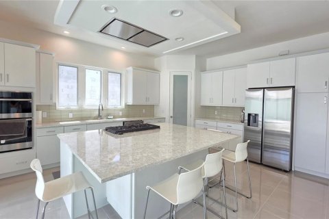Villa ou maison à louer à Bradenton, Floride: 3 chambres, 278.71 m2 № 1651448 - photo 5
