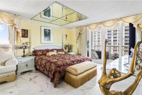 Condo in Miami, Florida, 3 bedrooms  № 1811265 - photo 5