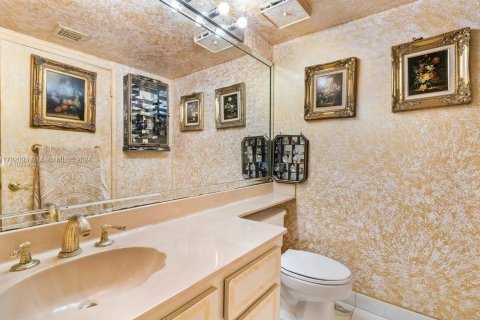 Condo in Miami, Florida, 3 bedrooms  № 1811265 - photo 19