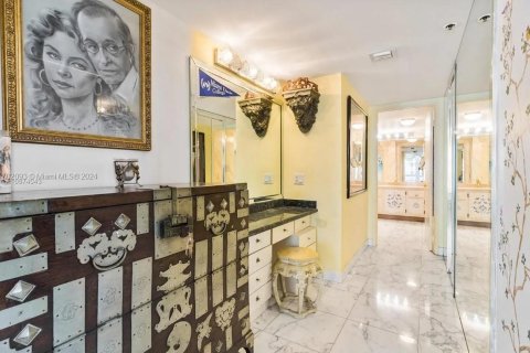 Condo in Miami, Florida, 3 bedrooms  № 1811265 - photo 18