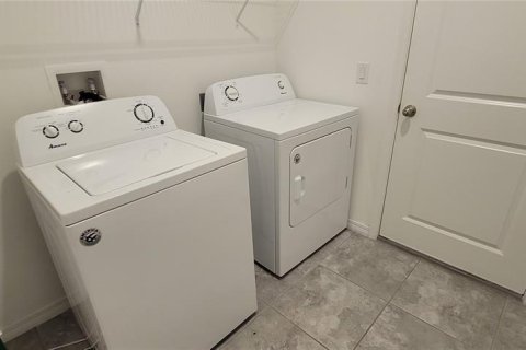 House in Kissimmee, Florida 2 bedrooms, 133.5 sq.m. № 2339664 - photo 9