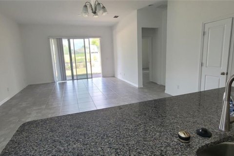 House in Kissimmee, Florida 2 bedrooms, 133.5 sq.m. № 2339664 - photo 7