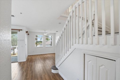 Condo in Miramar, Florida, 3 bedrooms  № 2023705 - photo 18