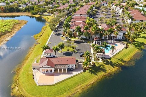 Condo in Miramar, Florida, 3 bedrooms  № 2023705 - photo 8