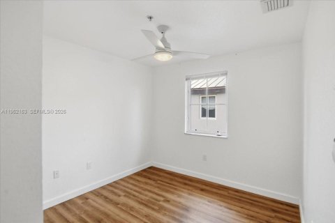 Condo in Miramar, Florida, 3 bedrooms  № 2023705 - photo 30