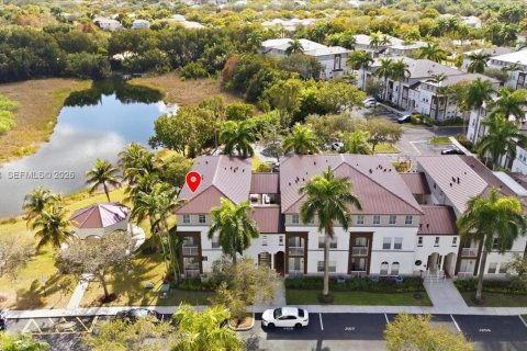 Condo in Miramar, Florida, 3 bedrooms  № 2023705 - photo 4