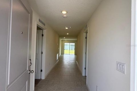 House in Palm Bay, Florida 4 bedrooms, 198.25 sq.m. № 2239743 - photo 6