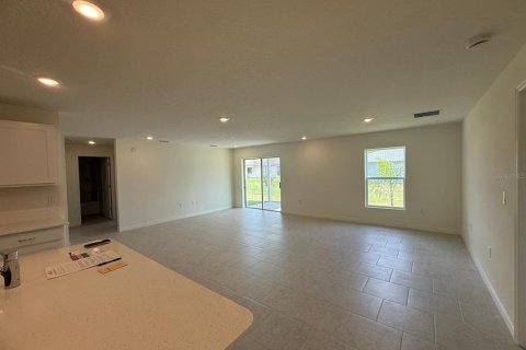 House in Palm Bay, Florida 4 bedrooms, 198.25 sq.m. № 2239743 - photo 14
