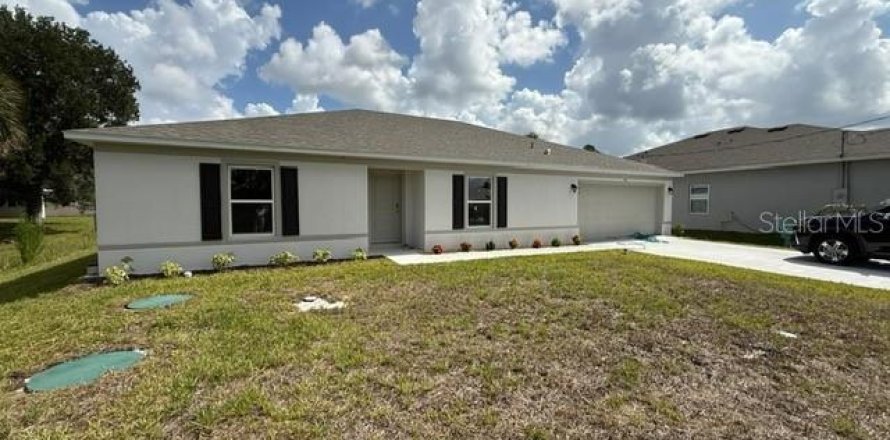 House in Palm Bay, Florida 4 bedrooms, 198.25 sq.m. № 2239743