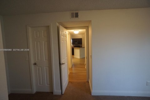 Copropriété à vendre à Sunrise, Floride: 2 chambres, 89.65 m2 № 2081392 - photo 7
