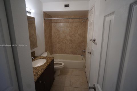 Copropriété à vendre à Sunrise, Floride: 2 chambres, 89.65 m2 № 2081392 - photo 8