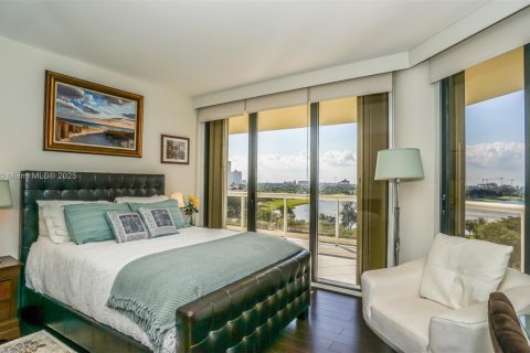 Condominio en alquiler en Aventura, Florida, 3 dormitorios, 212.75 m2 № 1981928 - foto 14