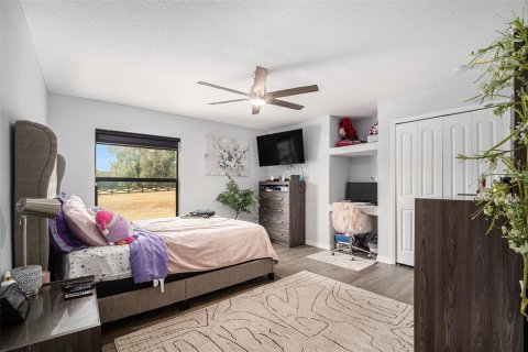 House in Ocala, Florida 4 bedrooms, 328.5 sq.m. № 2101519 - photo 25