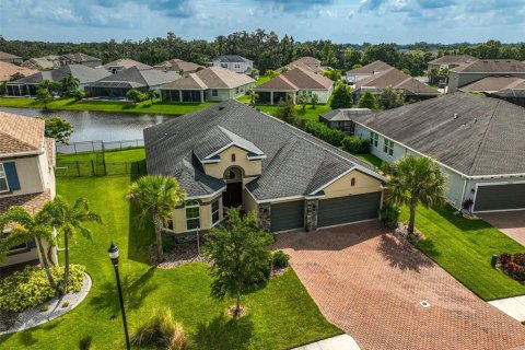 House in Ellenton, Florida 4 bedrooms, 231.51 sq.m. № 2091968