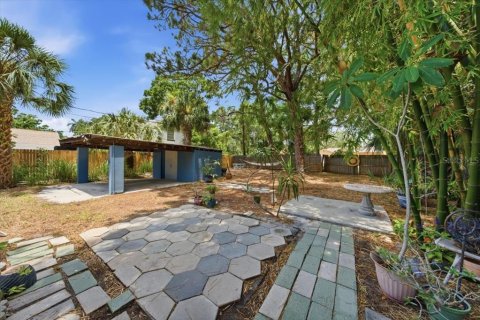 House in Saint Petersburg, Florida 2 bedrooms, 85.1 sq.m. № 2197270 - photo 18