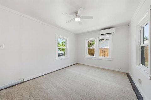 House in Saint Petersburg, Florida 2 bedrooms, 85.1 sq.m. № 2197270 - photo 25