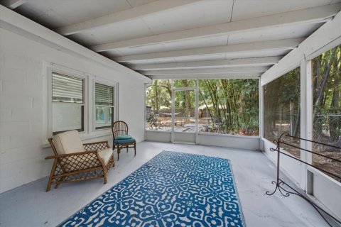 House in Saint Petersburg, Florida 2 bedrooms, 85.1 sq.m. № 2197270 - photo 16