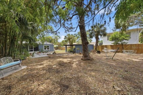 House in Saint Petersburg, Florida 2 bedrooms, 85.1 sq.m. № 2197270 - photo 30