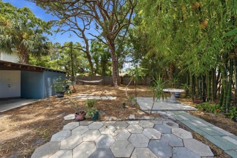 House in Saint Petersburg, Florida 2 bedrooms, 85.1 sq.m. № 2197270 - photo 19